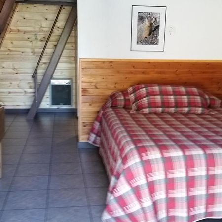 Aspen Inn Fort Klamath Eksteriør billede