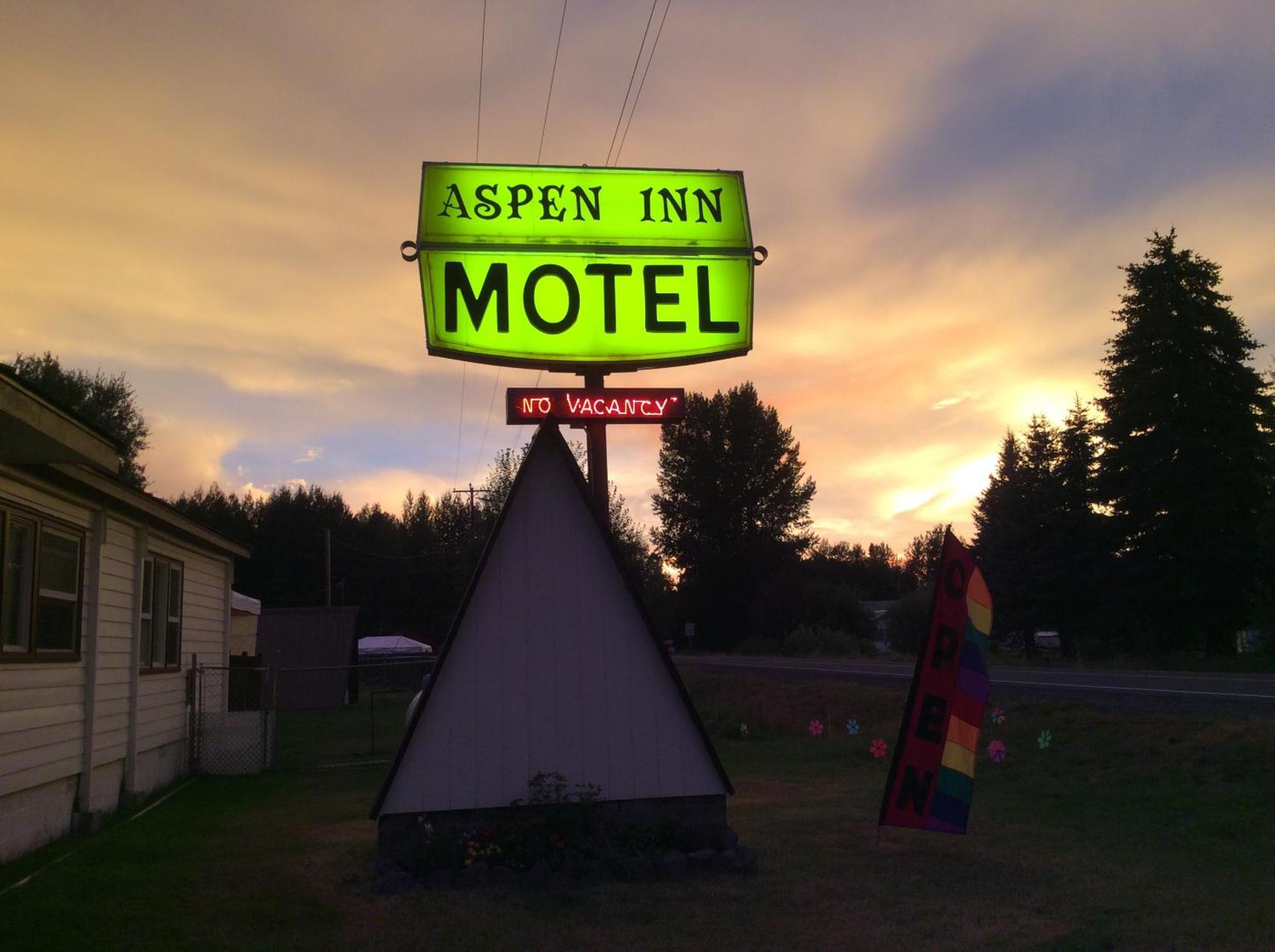 Aspen Inn Fort Klamath Eksteriør billede