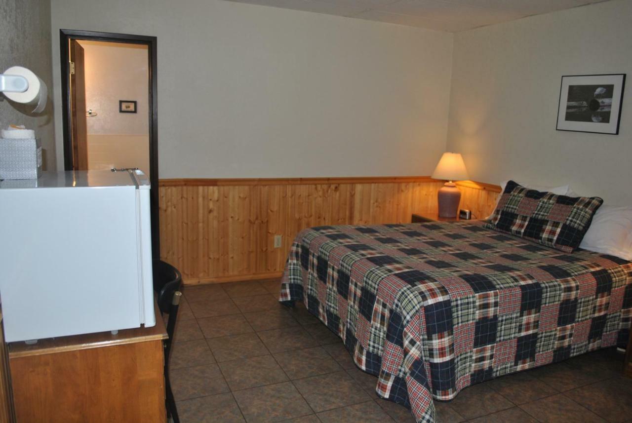 Aspen Inn Fort Klamath Eksteriør billede