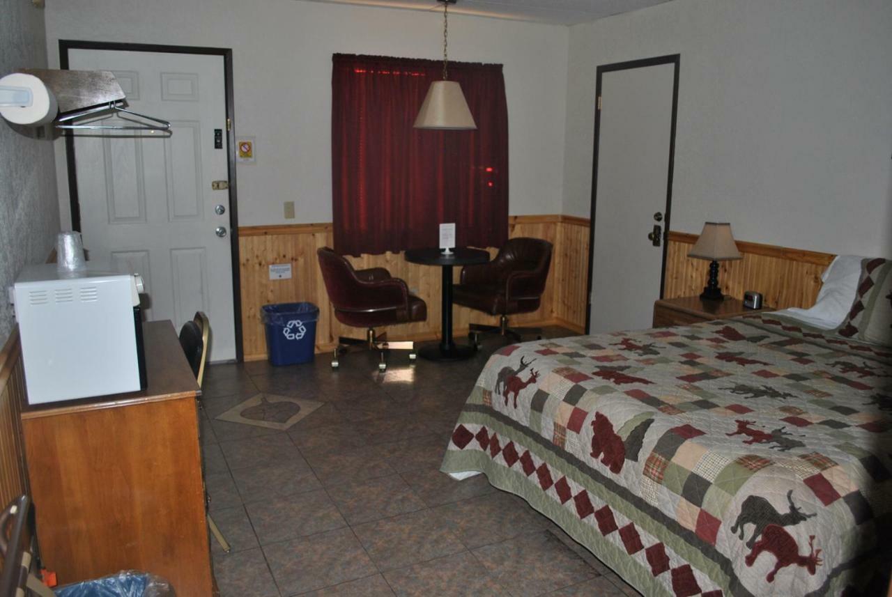 Aspen Inn Fort Klamath Eksteriør billede
