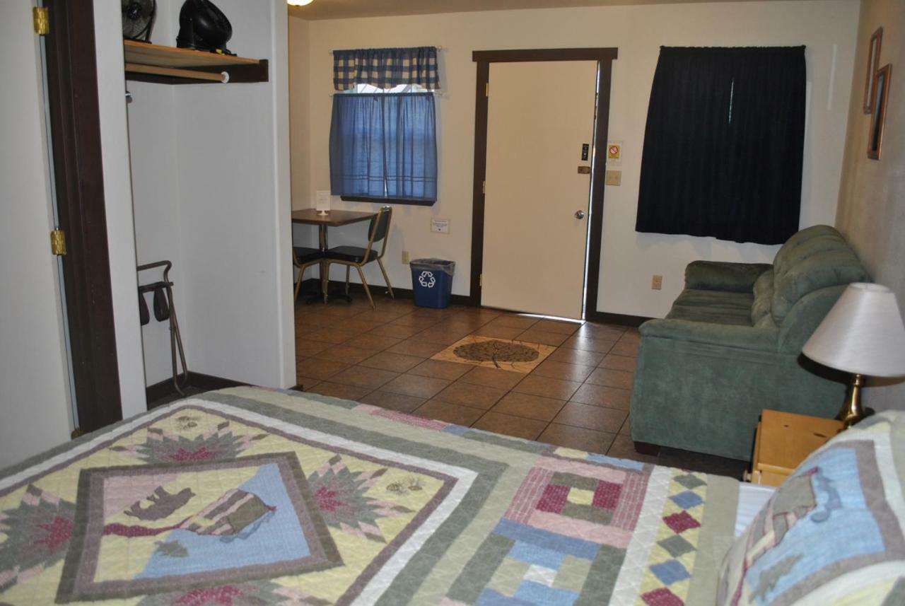 Aspen Inn Fort Klamath Eksteriør billede