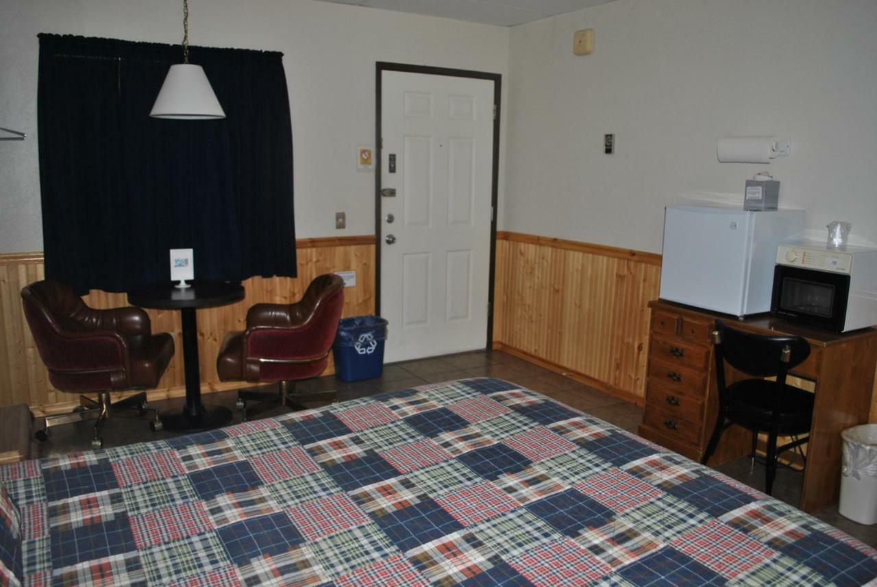 Aspen Inn Fort Klamath Eksteriør billede
