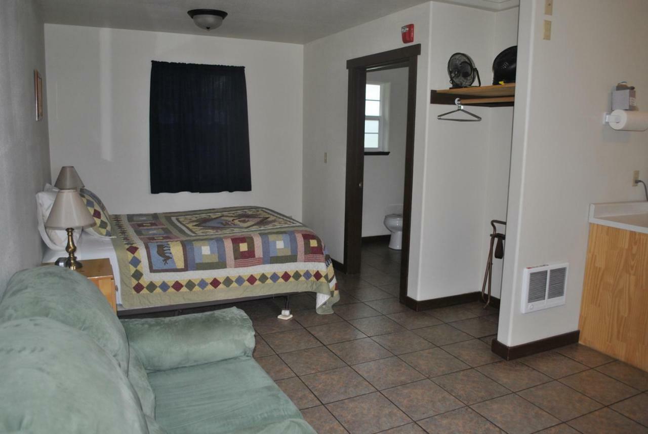 Aspen Inn Fort Klamath Eksteriør billede