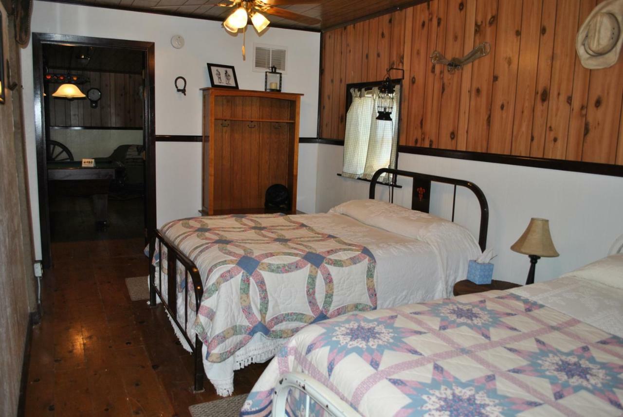 Aspen Inn Fort Klamath Eksteriør billede