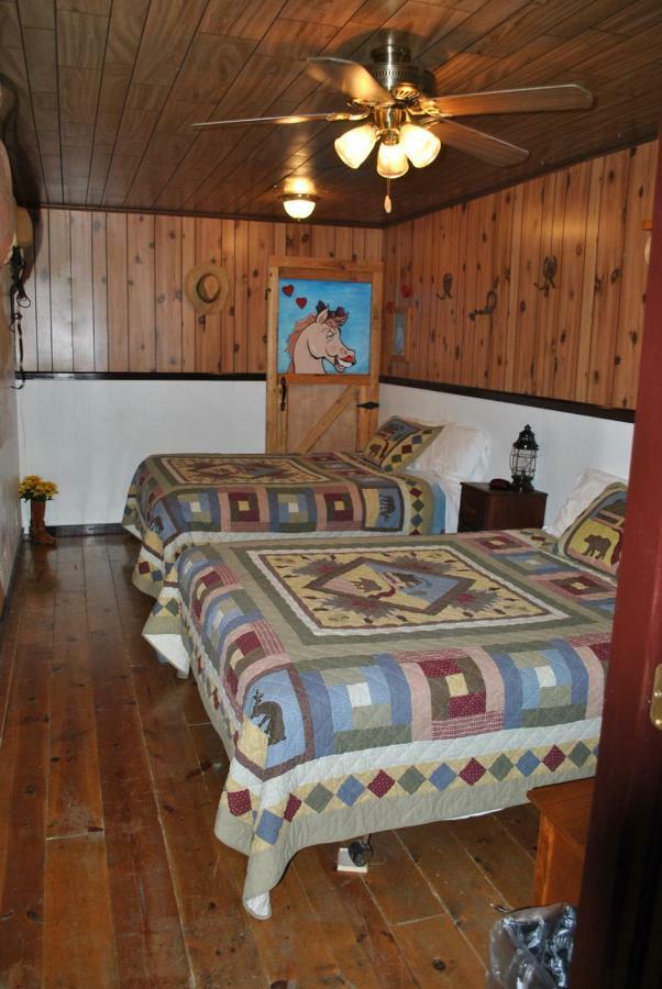 Aspen Inn Fort Klamath Eksteriør billede