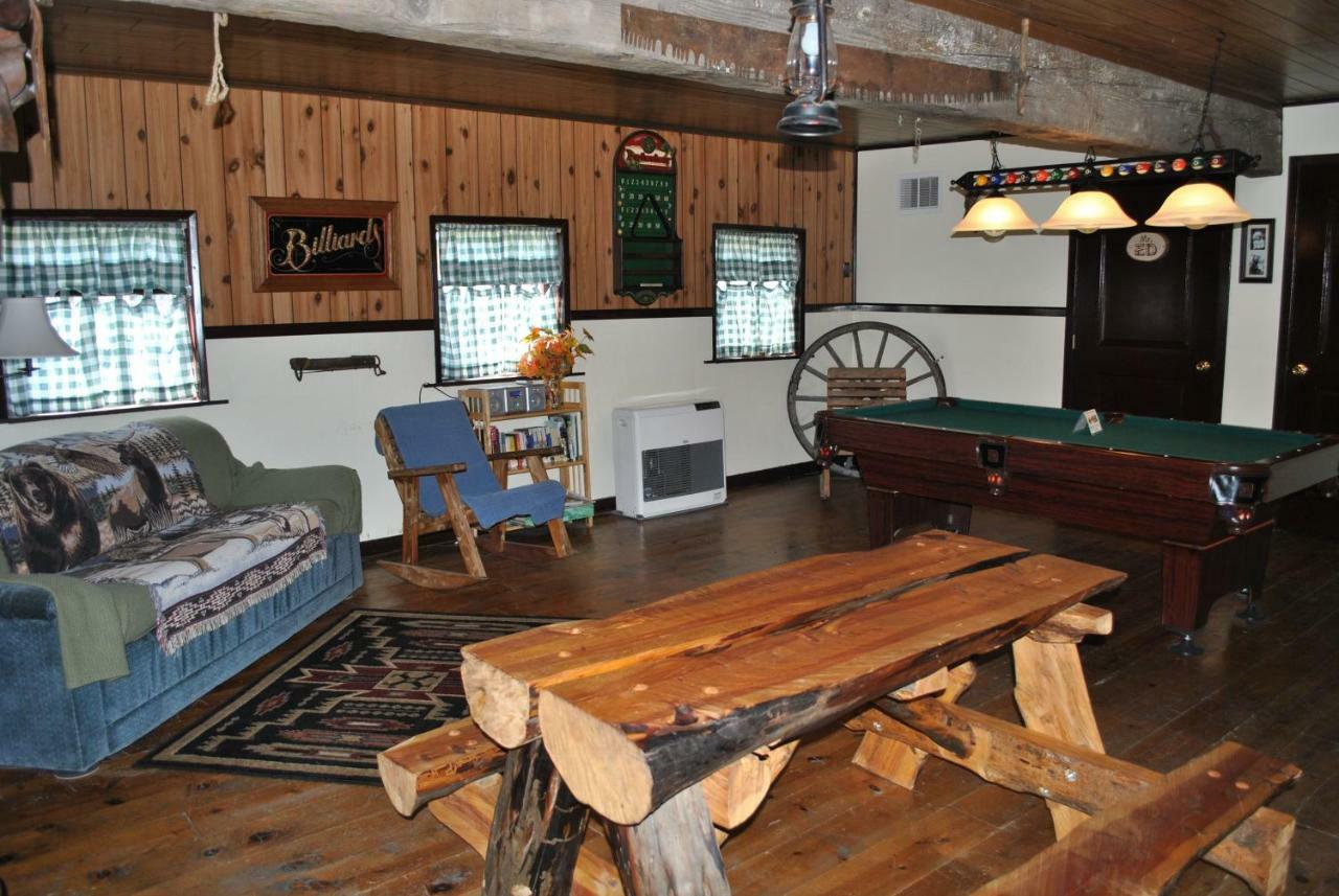 Aspen Inn Fort Klamath Eksteriør billede